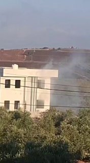 כוחות הכיבוש מבצעים מבצע הפצצה במהלך הסתערותם על העיירה עקבה בטובאס