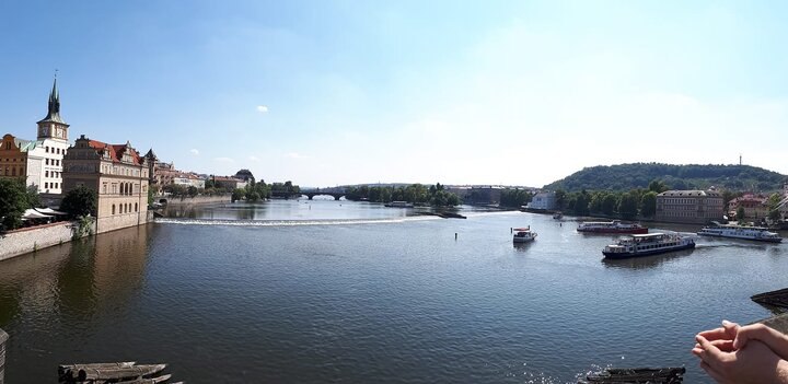 You always have choices. 關於旅行，你永遠都有選擇的權利。