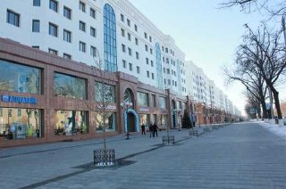 FOR RENT. OWN 3-room apartment on A. Navoi Street, white houses