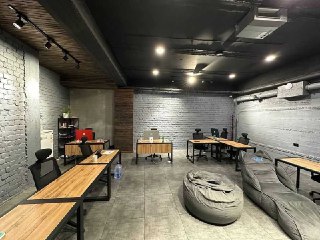 Shoshilinch ravishda Yakkasaroy tumanining markazida tijorat uchun mo'ljallangan bino ijaraga beriladi