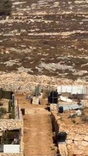 מתנחלים משתוללים ומשמידים ציוד ורכוש חקלאי באדמות הכפר ברקה, מזרחית לרמאללה.