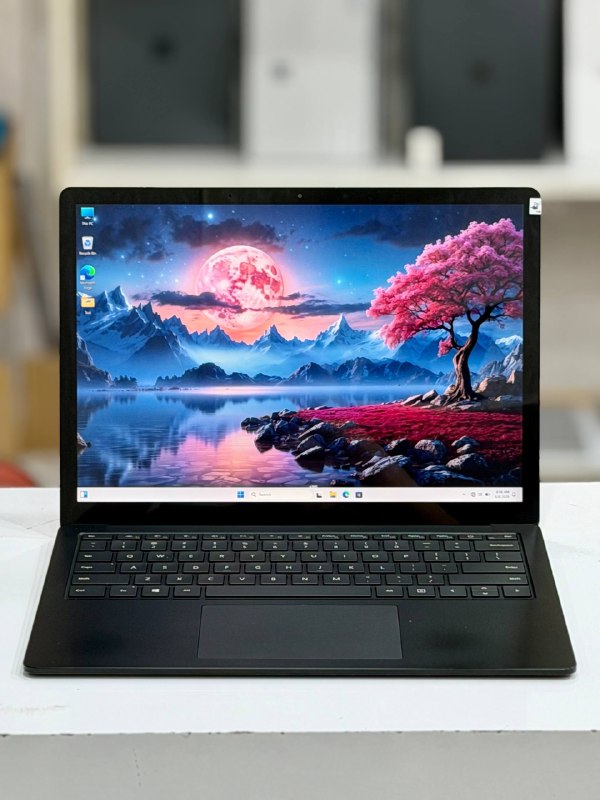 لپتاپ استوک ارزان به قیمت عمده: 💎 Microsoft Surface Laptop 4⚙️ CPU: Intel Core i7-1185G7 (11th Gen)🧩 RAM: 16GB💾 SSD: 256GB🎮 GPU: Intel Iris Xe Graphics🖥