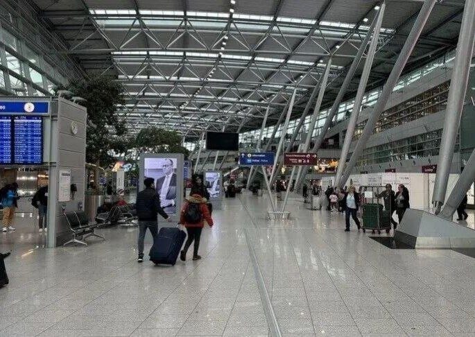 ایران نیوز: مرگ کارمند فرودگاه فرانکفورت بر اثر مالاریا؛ ۵ نفر آلوده شدند🔻به گزارش آناتولی، یک کارمند فرودگاه فرانکفورت پس از ابتلا 