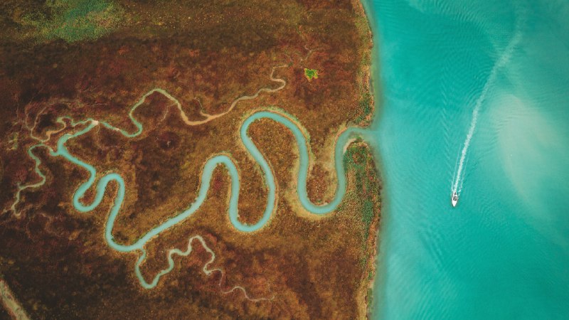 The Venetian 'dolce vita'A delta in the Venetian Lagoon, Italy (© Dimitri Weber/Amazing Aerial Agency)