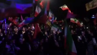 🎦 המשך התכנסויות לילה ודגל הרשות האיראנית שעדיין גבוה
