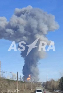 На территории «Нижнекамскнефтехима» «ведется локализация очага  возгорания», сообщил мэр Нижнекамска. Причина пожара не уточняется.