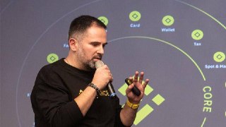 Бывший глава криптобиржи Binance Владимир Смеркис получил пять лет колонии по обвинению в мошенничестве, сообщает прокуратура.По версии следствия, летом 2024 года у него заказал рекламу криптоблогер, которому Смеркис обещал около двух миллионов новых подпи