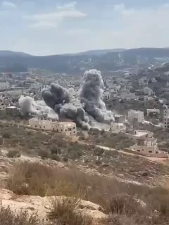 כוחות ישראלים פוצצו את בתי השבויים איברהים וזכריה דאוד בעיר בית מדרום לשכם. / כוחות ישראלים פוצצו את בתי הא…