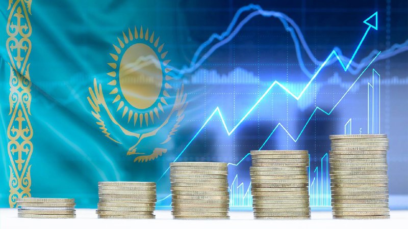 📊 ВВП Казахстана растет быстрее глобального. В честь чего?📌 Тут подвезли данные по экономике нашей страны за 2025 год. Предварительные, правда, но они фактически не отличаются от полных итоговых. Главное — они дают понимание трендов, которые произошли за 12 месяцев ушедшего года.👋 Так вот, передаем «привет» скептикам: валовой внутренний продукт Казахстана увеличился на 6,5% в сравнении с аналогичным периодом 2024-го. При этом значительный рост отмечался по всем важнейшим отраслям экономики.🌍 И сразу отметим: это в два раза больше, чем глобальный показатель. По разным оценкам (Всемирный банк, МВФ и др.), 2025 год для мировой экономики закончился ростом максимум в 3%. Основные причины всем известны: торговые и санкционные войны, геополитическая непредсказуемость и резкие изменения цен на сырье.🇰🇿 Казахстан же на этом фоне, несмотря на внешние шоки, смог значительно вырасти экономически. Благодаря чему? Ответ прост: перестройка структуры экономики с акцентом на переработку вместо экспорта сырья, успехи в логистике и инфраструктуре дают свои результаты.🔢 Смотрите на цифрах.1️⃣ Первое. Обрабатывающий сектор показывает устойчивый рост на уровне 6,4%.— продукты питания: +8,1%— нефтепереработка: +5,9%— химпром: +9,8%— металлургия: +1,2%— машиностроение: +12,9%2️⃣ Второе. Отрасль транспорта и складирования выросла на 20,4% (!) благодаря увеличению объемов грузоперевозок авто- и ж/д транспортом. Это транзит, экспорт и внутренняя торговля — рост зафиксирован в экспедировании, услугах аэропортов, складов, пакгаузов, хранении зерна и охлажденных грузов.3️⃣ Третье. В строительной отрасли рост составил 15,9%. Его обеспечили инфраструктурные и социальные проекты: школы, медобъекты, транспортная и инженерная инфраструктура. За прошлый год ввели 20,1 млн кв. м жилья. Масштабная стройка простимулировала всю экономику.4️⃣ Четвертое — торговля. За 2025-й она выросла на 8,9%, основной вклад внесла оптовая торговля.— зерно, семена и корма: почти ×3— машины и оборудование: почти ×2— фармацевтика: +44%— автомобили: +≈33%Внутренняя и внешняя торговля укрепились, несмотря на сложности на зарубежных рынках.🌾 В сельском хозяйстве рост 5,9%, позитив и в растениеводстве, и в животноводстве.🎯 О чем нам это говорит? Казахстан все ближе к цели по удвоению ВВП. Если раньше на это смотрели скептически, указывая на недостаточные темпы, то 2025-й показал верность выбранных реформ по развитию промышленности и привлечению инвестиций. На 2026-й стоит планка не менее 6%, и она вполне может быть достигнута.📈 Мы живем в стране, которая устойчиво растет выше глобального уровня, читатель.