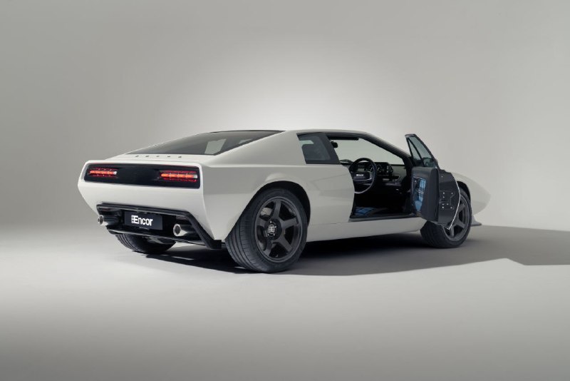 Британцы воскресили легенду: Encor показали карбоновый рестомод Lotus Esprit S1. 2