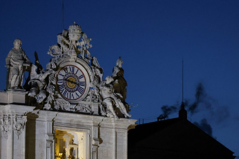 Black smoke pours from Sistine Chapel chimney, indicating no pope elected in 1st conclave vote