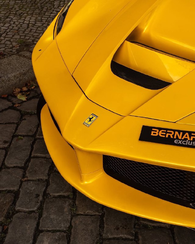 Yellow Ferrari LaFerrari 3