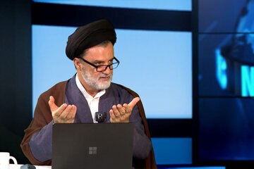 دیده بان ایران: ✅نبویان، عضو کمیسیون امنیت ملی مجلس: 🔴عبور حتی یک قطره نفت کشورهای منطقه از خلیج فارس باید ممنوع شود🔹 عضو کمیسیون امنیت 