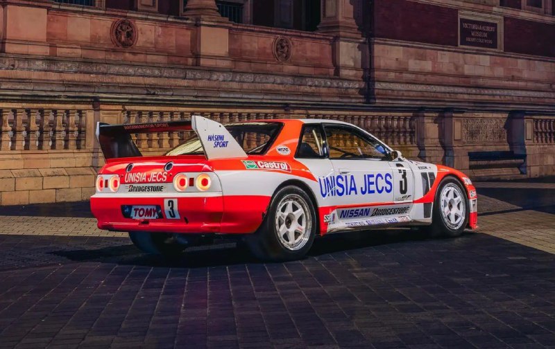 На торги выставят редчайший гоночный Nissan Skyline GT-R — задний привод и 450 л.с. 6