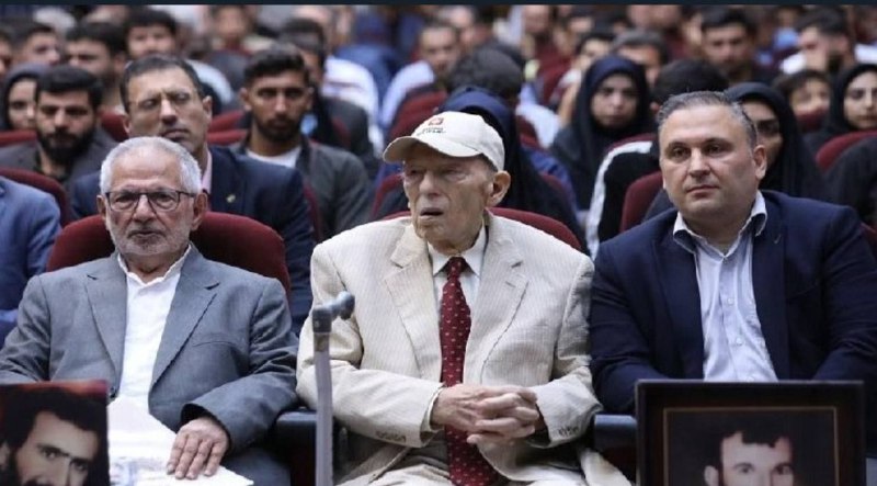 کتابخانۀ اندیشه🌻📚: 👆😊هنوز دو هفته از این دادگاه شکایت نوه مصدق از آمریکا توی دادگاه جمهوری اسلامی نگذشته بود که عزراییل مهلت نداد این فسیل 