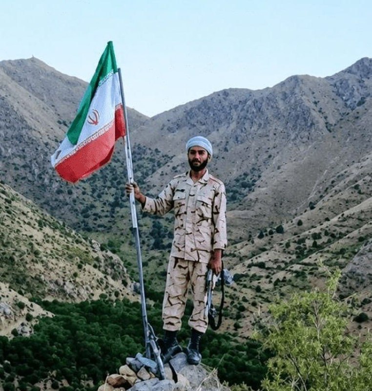 پایگاه خبری الف: ⭕ شهادت سرباز عشایری در درگیری مرزی پاوۀ کردستان🔹مهرداد طاهری آرپناهی، سرباز وظیفه اهل شهرستان کوهرنگ چهارمحال‌وبختیاری،