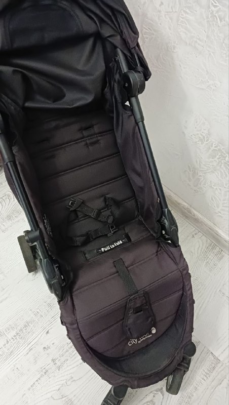 Прогулочная коляска. Подойдёт для детей с 6 месяцев до 4х лет. Очень лёгкая, маневренная  (можно упр — фото 1