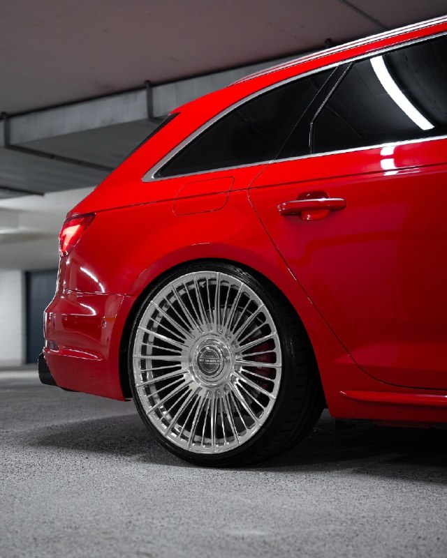 Audi RS4 Avant 5