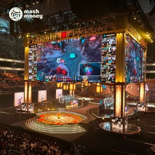Team Spirit выиграла The International 2026 и забрала главный кусок от $3,2 млн призовых — плюс третий титул в истории. В финале обыграла Team Vision.В этом году на главном турнире впервые в истории в топ-4 остались только российские команды: Team Spirit, 