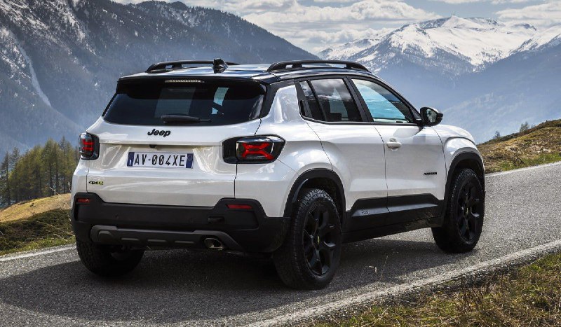 Кроссовер Jeep Avenger получил полноприводную версию 4xe 2