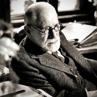 Psychoanalyst Sigmund Freud Association | انجمن زیگموند فروید روانکاو