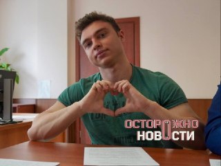 Кандидата в мундепы Москвы Даниила Неонова арестовали на 10 суток за футболку с радужным принтом. Его избили в отделе полицииТушинский районный суд арестовал на 10 суток кандидата в депутаты района Щукино Даниила Неонова по статье о демонстрации «экстремис
