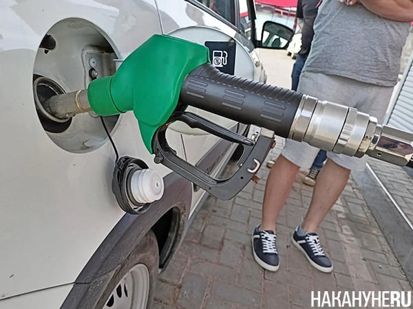 יוזמת משרד האנרגיה: המחירים בתחנות הדלק עלולים לעלות עקב יבוא דלק חברות נפט רוסיות עשויות להעלות עוד יותר א…