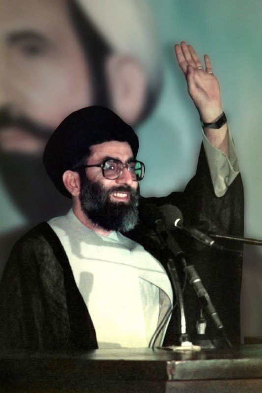 🌸خــــادم الــشهــــدا🌸: 🔰 آقای شهید:به هر حال، یک شخصیت برجسته و یک انسان پر مغز و کم تظاهر و یک انسان زبده و طراح و آیندهنگر در قالب یک موجود