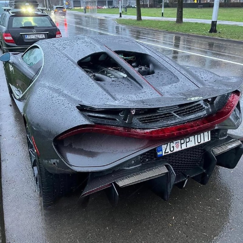 Новый Bugatti Tourbillon был замечен во время тестирования под дождем на улицах Хорватии 3