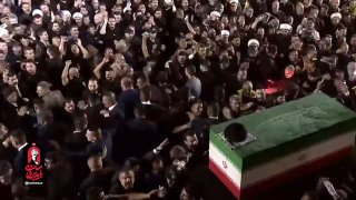 🎦 גופתו של מנהיג המהפכה ההרוג סלמי הונחה על ידי מעריציו העיראקים במקום המיוחד של נמל התעופה נג'ף אשרף.