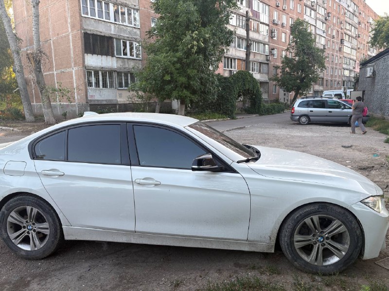 Продам bmw f30 xdrive 2013 года.
Двигатель n20b20 2.0 литра, бензин, турбо.
Пробег 240000 километров.
Без дтп, вся в родной краске.
Коробка переключает плавно, не пинает.
Комплектация спорт, полный привод, спорт сиденья.
2-Х зонный климат контроль, подогрев руля.
3 Владельца.
Цена 1450000 рублей
Г. Донецк
По вопросам в лс: @rtresp - фотография - 5