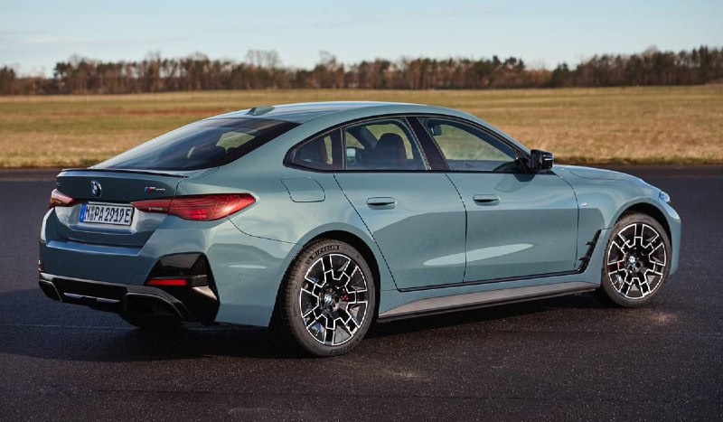 Обновленный лифтбек BMW 4 серии и i4 3