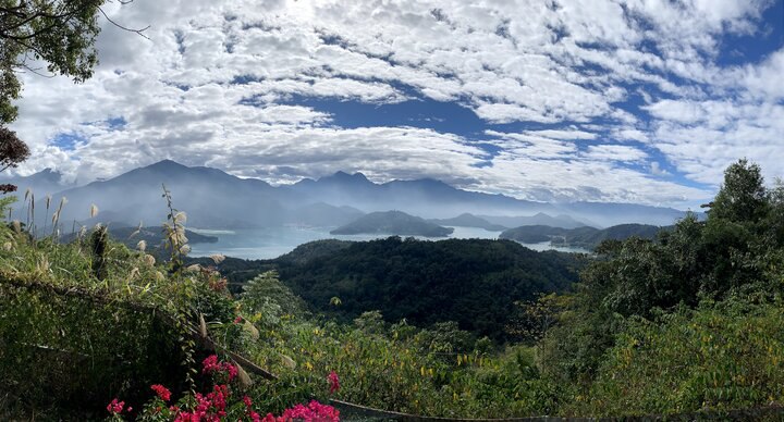 眺望日月潭的好所在-貓囒山