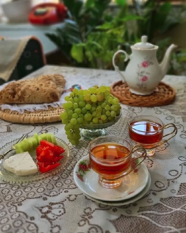 😄 خنده آباد 😄: در این صبح زیبای پائیزی ... در قوری دوستی چای دم کنید،با قند مهربانی نوش جان کنیدو با عشق، با هم بودن را جشن بگیریدچای گ