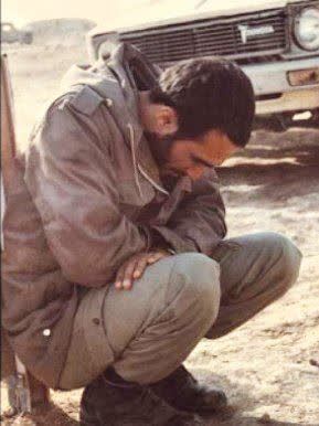 🌷ب یاد شهیدان🌷: توی خط مقدم کارها گره خورده بود، خیلی از بچه ها پرپر شده بودند، خیلی مجروح شده بودند.حاج حسین خرازی بی قرار بود اما به ر