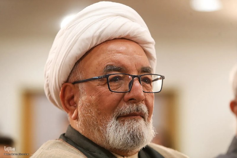 پایگاه خبری حاجت: ربط معنایی آیات قرآن در تلاوتها مورد توجه قرار گیرد🔹حجتالاسلام عبدالکریم بیآزار شیرازی در مراسم افتتاحیه مسابقات قرآن