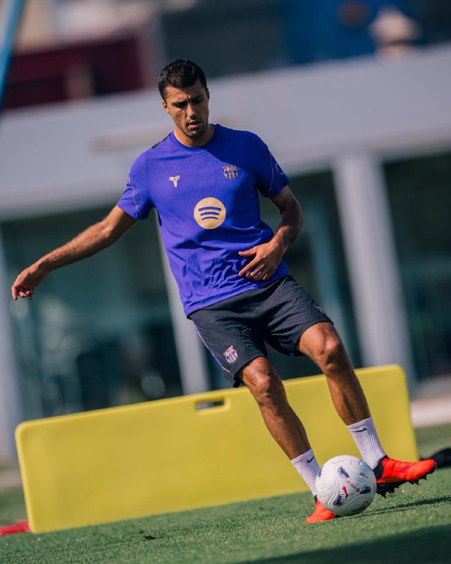 گزارشورزشی: ❌⚽️رودری مصدوم است و دیدار فرداشب بارسلونا مقابل الچه را از دست خواهد داد.🔥💪💪💎 @Gsport3