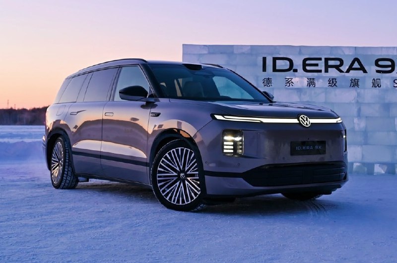 Volkswagen показал интерьер большого гибридного фл...