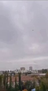 ️🇷🇺🇺🇦 The footage shows a drone strike targeting Kiev, Ukraine.
