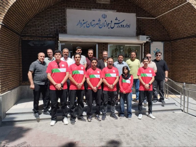 اخبار ورزش و جوانان شهرستان سبزوار: 🥊🇮🇷 دیدار اعضای تیم ملی ساواته با رئیس اداره ورزش و جوانان سبزواردر راستای حمایت از قهرمانان و ملیپوشان شهرستان، اعضای