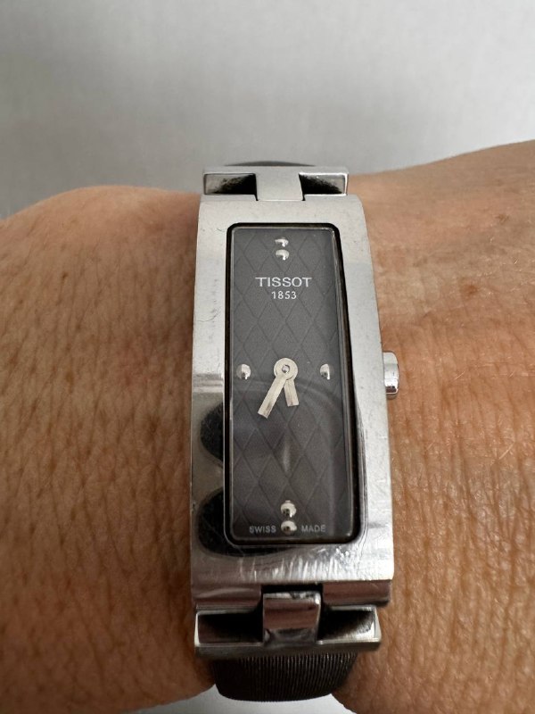 Швейцарские женские часы Tissot в отличном состоянии 320 долларов — фото 1