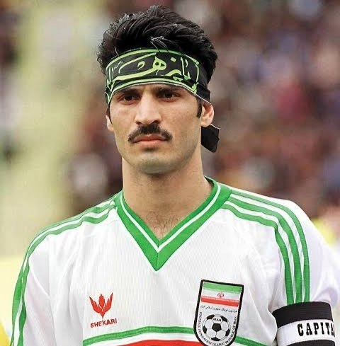 Bistodo IR | بیست و دو ⚽️: 🇮🇷💚 علی آقا دایی در سال 2003 با گلزنی مقابل لبنان به رکورد 84 گل ملی رسید و از فرانس پوشکاش پیشی گرفت و به عنوان بهترین