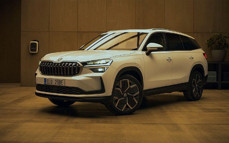 Skoda представила кроссовер Kodiaq нового поколения. В Европе продажи автомобиля начнутся в начале с