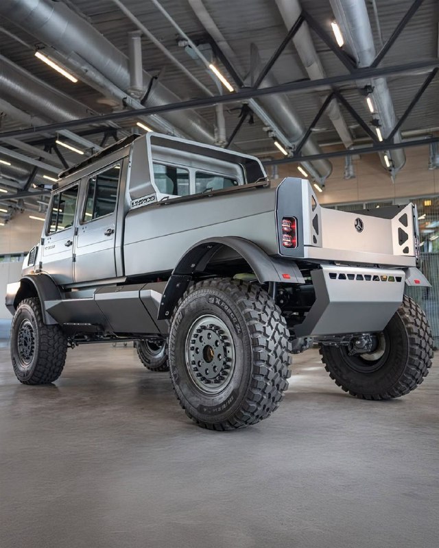 2026 Mercedes-Benz Unimog 2