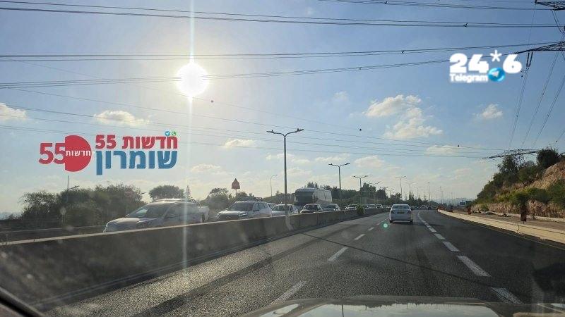 🇮🇱 כביש 5 לאריאל: בעקבות תאונת דרכים סמוך למחלף ראש העין מזרח, עומס כבד מתחיל ממחלף קסם.