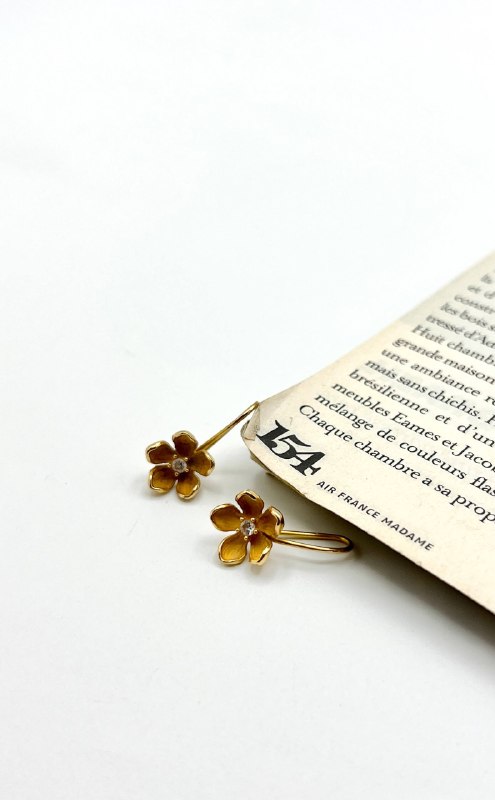 ⭐️جواهری فیروزه(ارمان)⭐️: ⚜️A R M A N T A L A⚜️✨گوشواره لیلیوم✨🔸وزن: ۲/۶۰۰🔺قیمت: ۶۰/۳۳۰/۰۰۰❌ اجرت: ۵٪📦ارسال به سراسر کشور با بسته بندی ویژه🛡️همراه