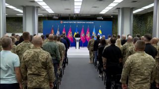 АТЕШ твърди, че агент в централата на 64-та отделна моторизирана бригада на Русия е съобщил, че бригаден командир Дмитрий Шабаев е бил ранен на 19 август, докато е инспектирал един от командните постове на звеното близо до Хулияйпол в Запоризхия. Шабаев е евакуиран и състоянието му се изяснява. АТЕШ по-рано твърди, че бригадата елиминира военнослужещи, които оспорват заповеди или отказват самоубийствени нападения.