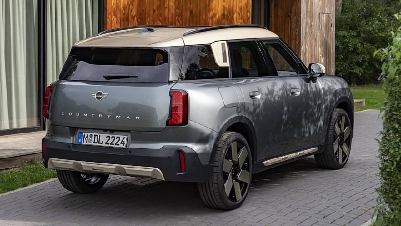 Новый MINI Countryman получил базовую версию с передним приводом 2