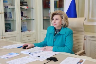 Татьяна Москалькова покидает пост уполномоченного по правам человека в России. Госдума на заседании рассматривает три кандидатуры на эту должность, трансляция ведется на сайте ведомства.На пост нового омбудсмена предложены Артем Прокофьев из КПРФ, Иван Сух