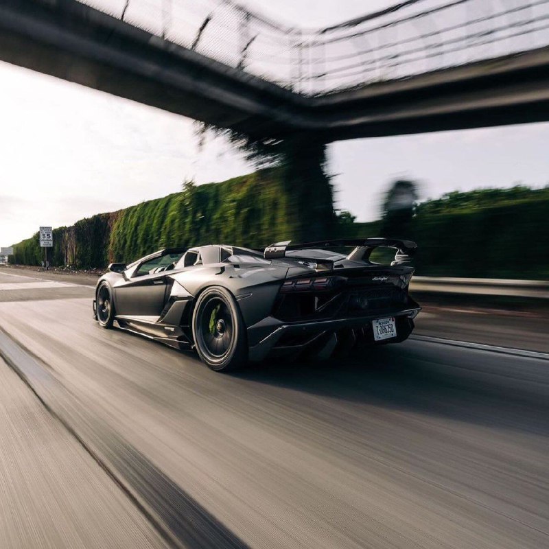 Lamborghini Aventador SVJ 8